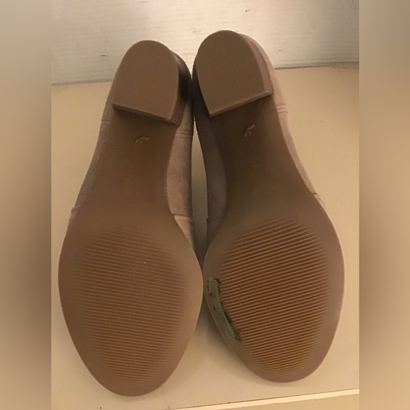 Koolaburra By Uggs women beige suede Chelsea heel boots US 10 - Picture 8 of 12